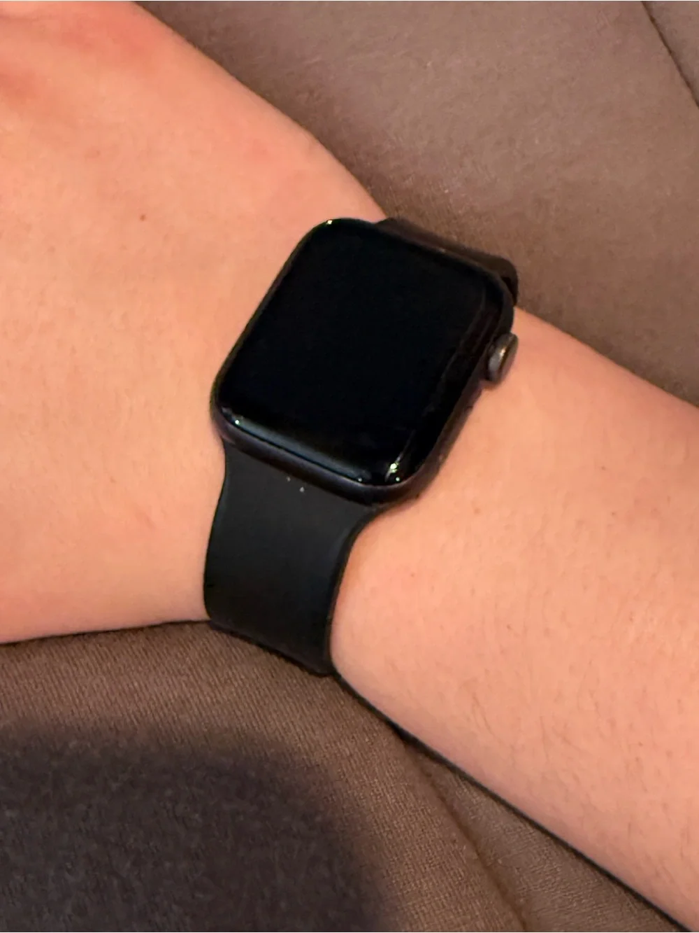 Apple Watch Series 4 GPS Smartwatch Black Strap 44mm Touchscreen Aluminum Case